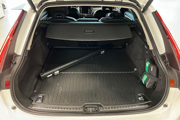 Volvo V90 21 of 27
