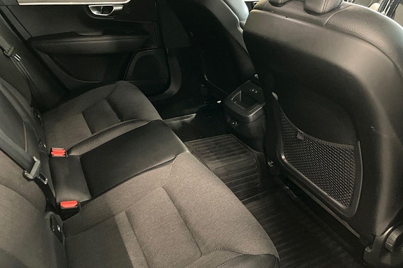 Volvo V90 10 of 27