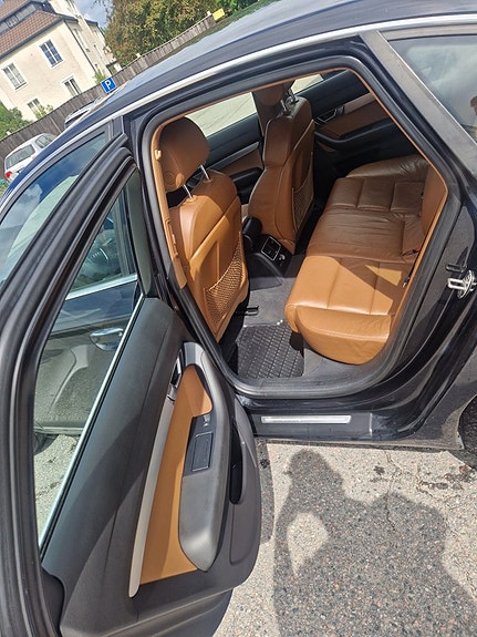 Audi A6 8 of 12