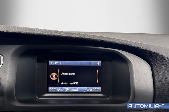 Volvo V40 9 of 16