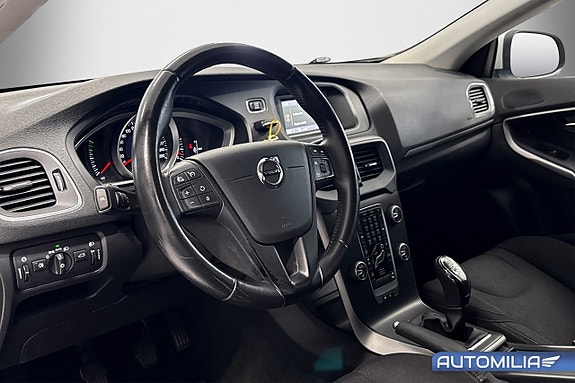 Volvo V40 6 of 16