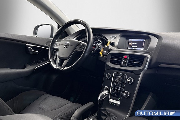 Volvo V40 11 of 16