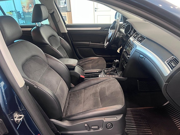 Skoda Superb 14 of 25