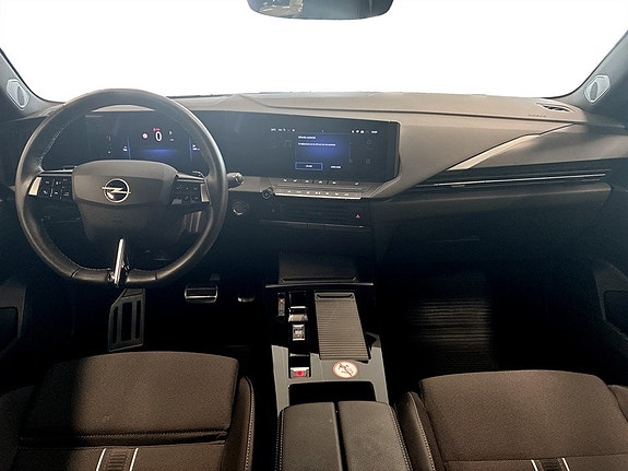 Opel Astra 8 of 16