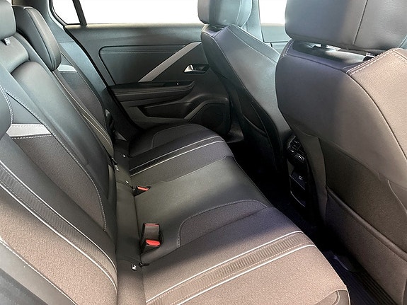Opel Astra 13 of 16