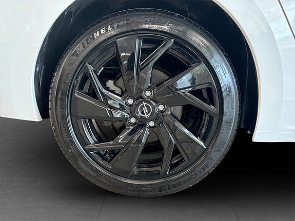 Opel Astra 16 of 16