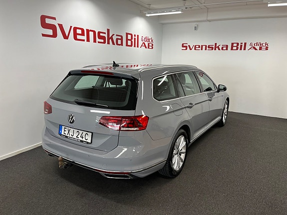 Volkswagen Passat 11 of 24