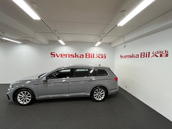 Volkswagen Passat 9 of 24