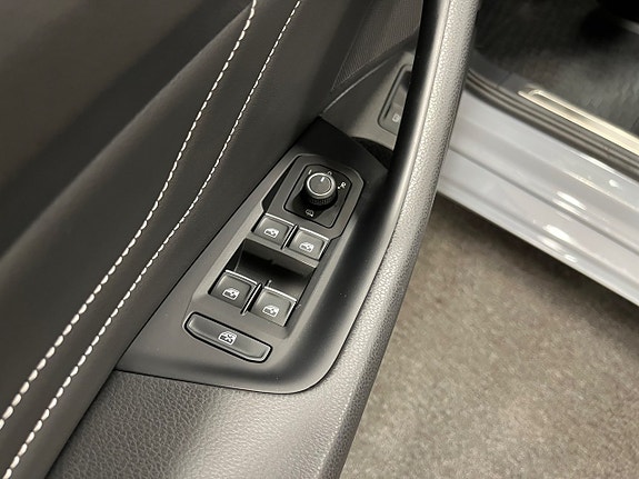 Volkswagen Passat 14 of 24