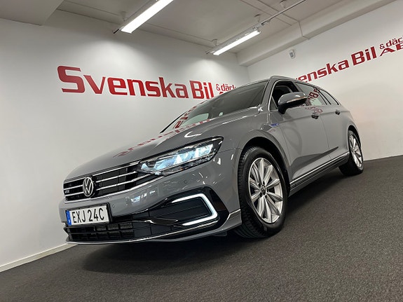 Volkswagen Passat 3 of 24