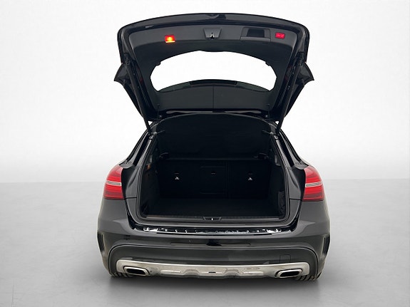 Mercedes-Benz GLA200 17 of 30