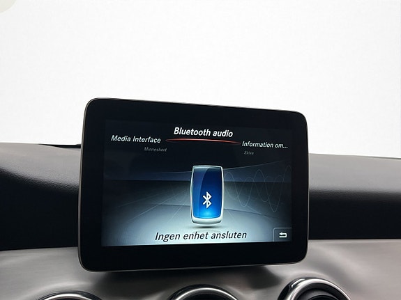 Mercedes-Benz GLA200 22 of 30