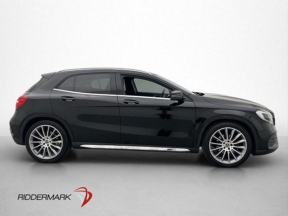 Mercedes-Benz GLA200 9 of 30