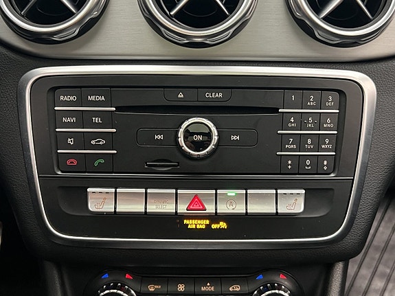 Mercedes-Benz GLA200 23 of 30