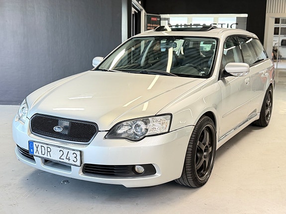 Subaru Legacy 5 of 25