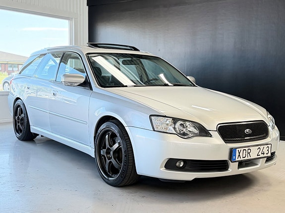 Subaru Legacy 3 of 25