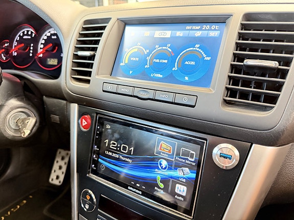 Subaru Legacy 21 of 25