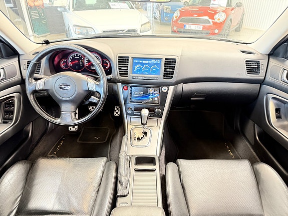 Subaru Legacy 15 of 25