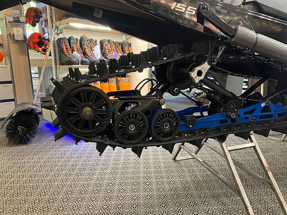 Polaris Voyageur Nordic Pro 650 -155" 2 of 8