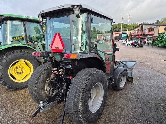 Massey Ferguson 1540 4 of 8