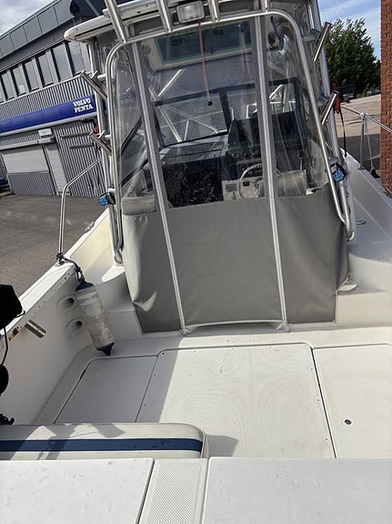 HÖSTKLIPPET! BAYLINER TROPHY 2509 WALKAROUND 7 of 10