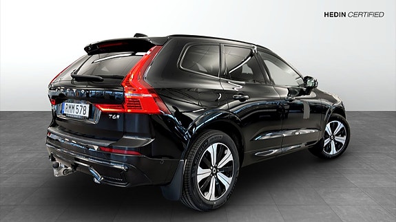 Volvo XC60 2 of 13