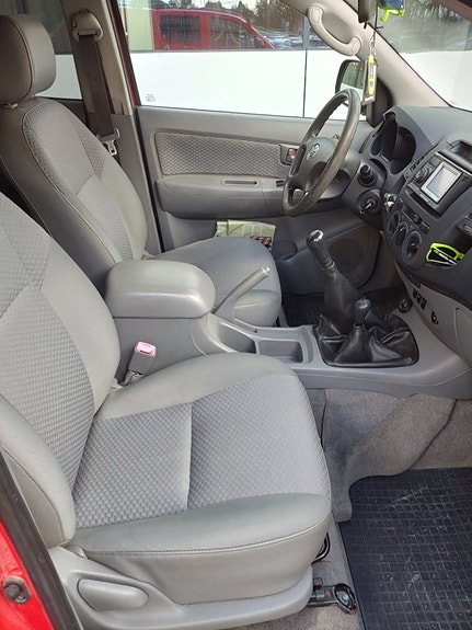Toyota HiLux 6 of 7