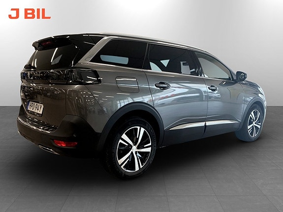 Peugeot 5008 3 of 17