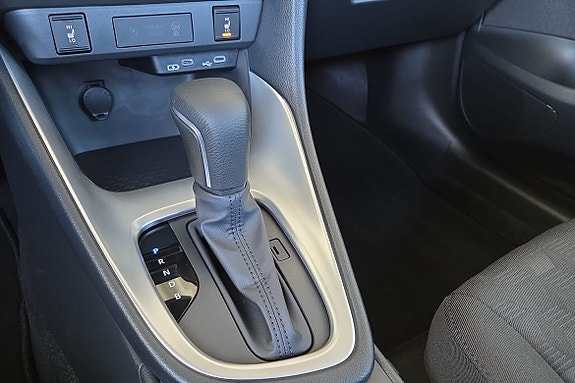 Toyota Yaris 19 of 19