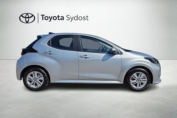 Toyota Yaris 7 of 19