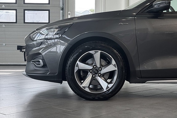Ford Focus 2 of 11