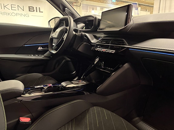 Peugeot e-2008 9 of 9