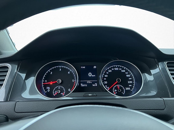 Volkswagen Golf I 14 of 26