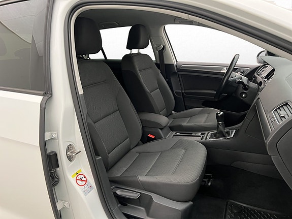 Volkswagen Golf I 21 of 26