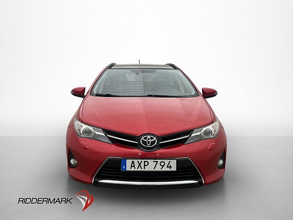 Toyota Auris 2 of 30