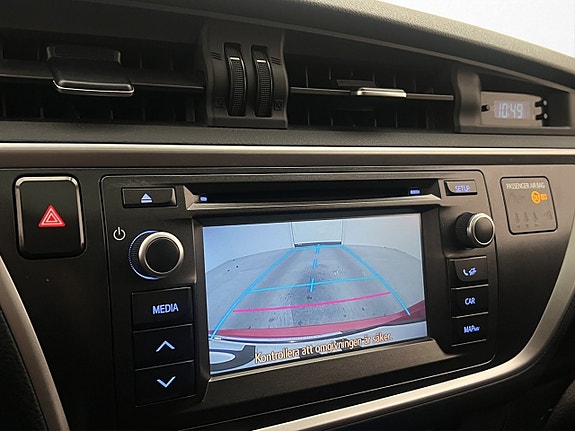 Toyota Auris 21 of 30