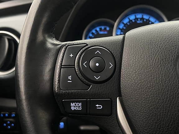 Toyota Auris 17 of 30