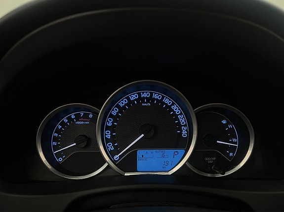 Toyota Auris 18 of 30