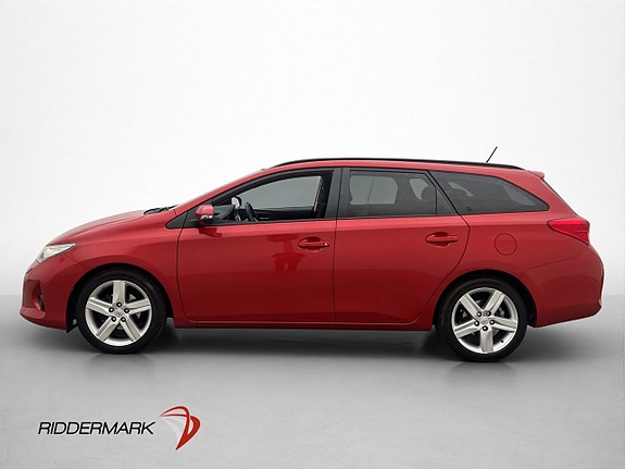 Toyota Auris 4 of 30