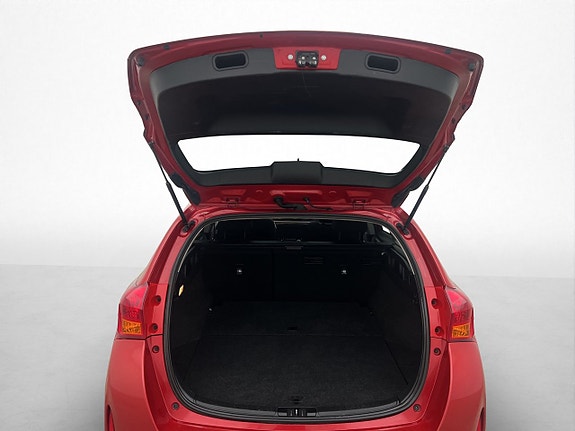 Toyota Auris 28 of 30