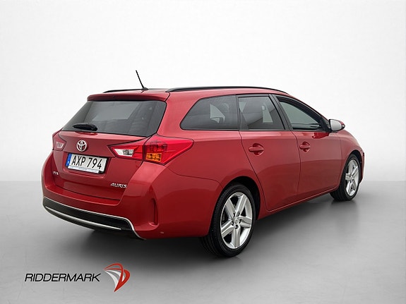 Toyota Auris 8 of 30