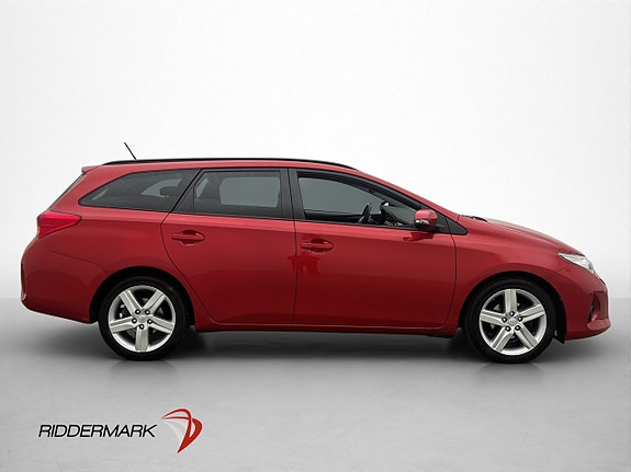 Toyota Auris 9 of 30