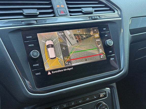 Volkswagen Tiguan Allspace 18 of 21