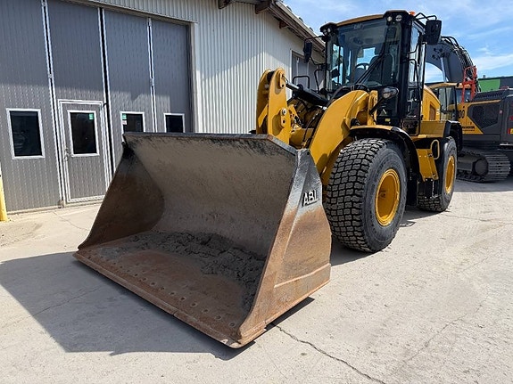 CAT 926M 2 of 12