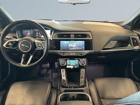 Jaguar I-PACE 8 of 27