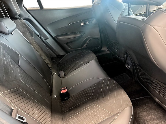 Peugeot 2008 14 of 17