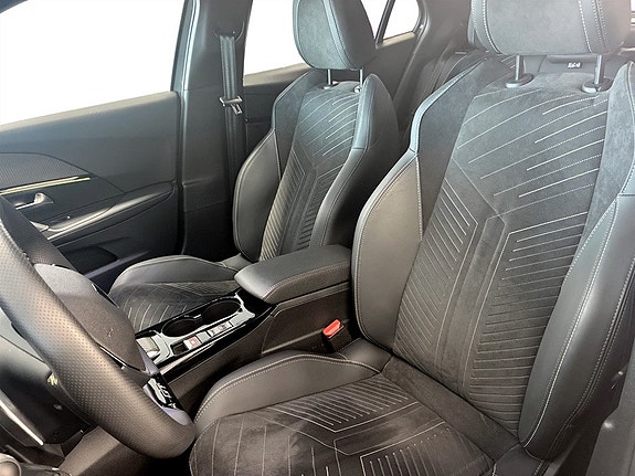 Peugeot 2008 5 of 17