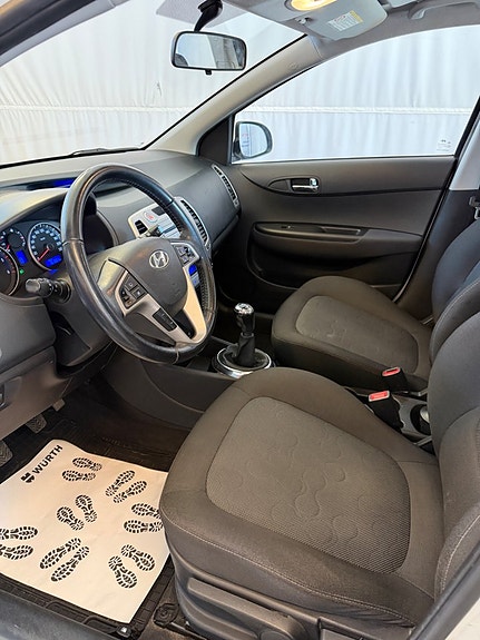 Hyundai i20 7 of 11