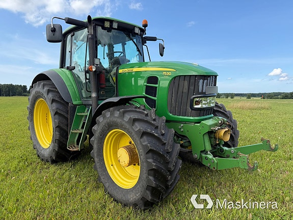 Traktor John Deere 7530 Premium + Extra Uppsättning Däck Och Fälg 3 of 27