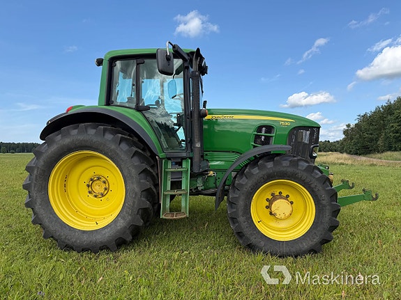 Traktor John Deere 7530 Premium + Extra Uppsättning Däck Och Fälg 4 of 27
